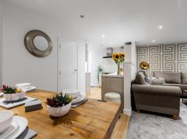 A picture of the hotel: Victoria Place - 3-bed apartment, parking, Wi-Fi