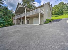 Foto do Hotel: Caryville Home with Private Dock and Norris Lake Views