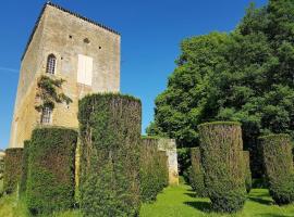 Hotel foto: Medieval castle full of charm to rent