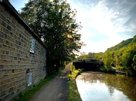 Foto do Hotel: Cosy cottage with a canal view