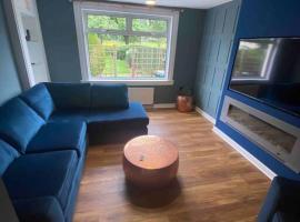 Hotel Photo: Lovely 2 bedroom with private garden