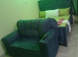 La Grande cosy studio apartment, hotell sihtkohas Mtwapa