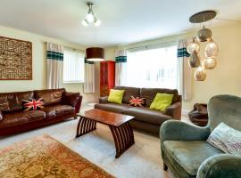 Hotel foto: Pass the Keys Spacious 4 Bedroom home with Parking Garden
