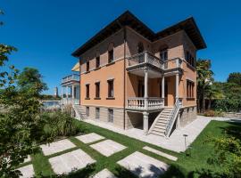 Zdjęcie hotelu: Ca' delle Contesse - Villa on lagoon with private dock and spectacular view