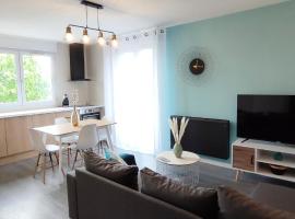 Hotel Foto: Scandy Appart - T2 cosy tout confort, balcon parking, vue