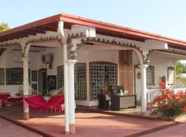 Fotos de Hotel: Dharma Casa Holistica, Vivero, Yoga y Retiros