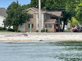 Lake Point Motel, khách sạn ở Marblehead