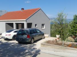 A picture of the hotel: Apartments with a parking space Zrnovo, Korcula - 16045