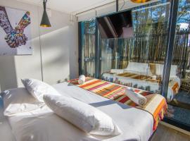 Quisquito Lodge & Spa - Punta de Lobos - Tina 24 Hrs,位于皮奇勒姆的酒店