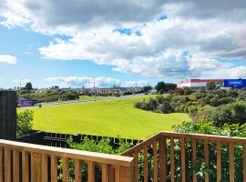 A picture of the hotel: Stunning Townhouse - Walking to Botany Shopping Center