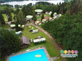 Nad rybníkem Hnačov - rodinný rekreační areál, hotel in Hnačov