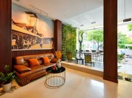 Cherry Central Hotel- Near Opera House