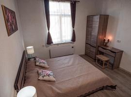 Къща за гости Светулките Fireflies Guest House, hotel in Borintsi