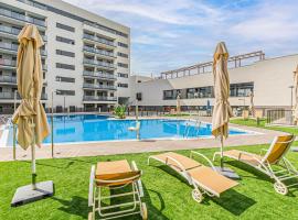 Hotel foto: Awesome Apartment In Sevilla With Outdoor Swimming Pool, 2 Bedrooms And Wifi