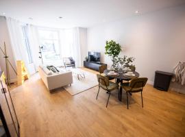 A picture of the hotel: Quality 2 Bedroom Serviced Apartment 72m2 -VP2A-