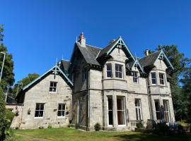 호텔 사진: Fabulous 2 Bedroom House just outside Edinburgh