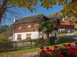 होटल की एक तस्वीर: Troadkasten - Ferienhaus am BIO-Bergbauernhof