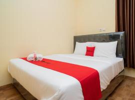 Hotel Photo: RedDoorz Syariah near Jembatan Merah Plaza