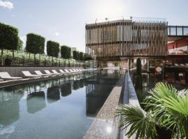 Lindenhof Pure Luxury & Spa DolceVita Resort, hotel en Naturno