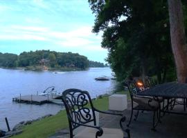 Hotel Foto: Candlewood Lake - Cozy private room by the lake