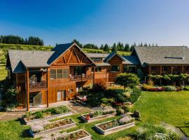 Sakura Ridge Farm & Lodge, Hotel in Hood River