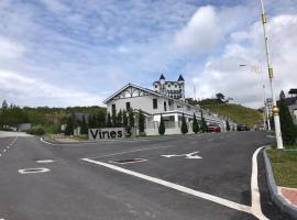 New 2 storey-Majestic Homestay 3 min to Night Market, ξενοδοχείο σε Brinchang