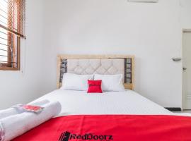 Hotel fotografie: RedDoorz near Terminal Bubulak Bogor