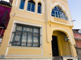 Hotel Foto: Mansion with Lemon Tree