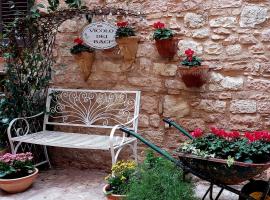 A picture of the hotel: Nel vicolo dei Baci - Casa vacanze al Bacio