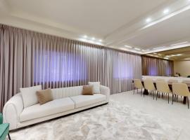 Hotel fotoğraf: A luxury apartment in the center of Jerusalem