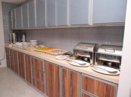 รูปภาพของโรงแรม: Al Raha Apartment Hotel