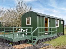 Hotel foto: Shepherds Hut 1 At Laddingford - Uk32531