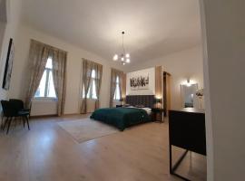 A picture of the hotel: Entrez Apartment 3 - Historical Centre