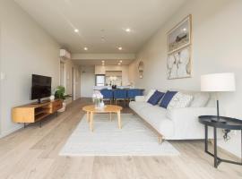 Hotel Photo: Luxurious 2 bedroom apartment Free secure parking