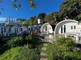 The Hobbit Bungalow