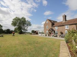 Hotel Photo: Far Coley Farm and Kilnhurst Log Cabin