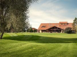 ホテル写真: Golf & Spa Kunětická Hora