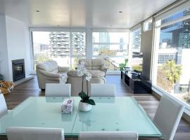 Fotos de Hotel: Docklands Luxury Penthouse Right Above The District Docklands