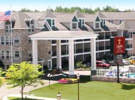 Crown Choice Inn & Suites Lakeview and Waterpark