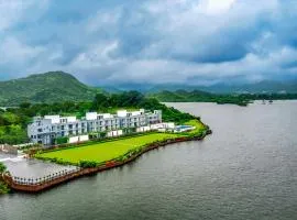 ZANA Lakeview Resort - most scenic lakeside resort