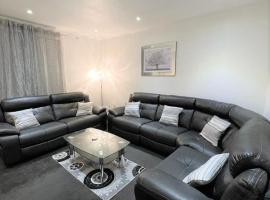 Hotel Photo: Lovely 2 Bed Apt close to Silverburn Mall