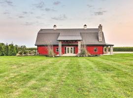 Hotel foto: Charming Jeffersonville Barndominium with Fire Pit!