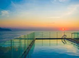 Alani Sea View Hotel