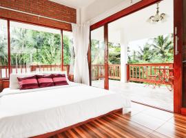 Hotel Photo: Baan Bhuwann Holiday Apartment