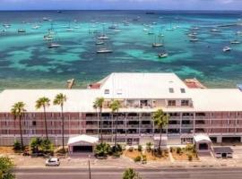 Superbe studio Dolce Vita vue mer plage piscine, Hotel in Marigot
