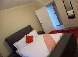 Comfy hidden home in Mthatha, hotel v destinaci Mthatha