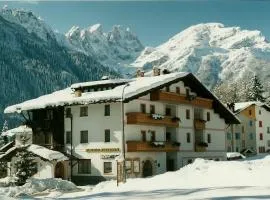 Hotel Garnì Miramonti