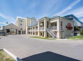 รูปภาพของโรงแรม: Econo Lodge Inn & Suites University