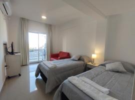 A picture of the hotel: DELFINA suites 2A