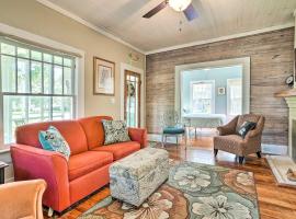 Фотография гостиницы: Moon Pie Cottage Near Dtwn Ocean Springs!